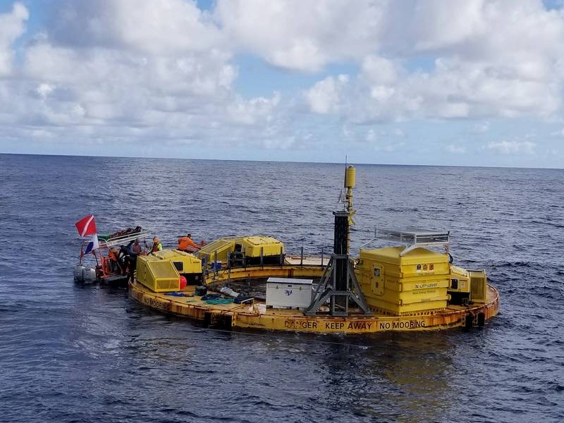 BOLT Lifesaver instalado @ WETS. Crédito de imagem - Pacific Marine Energy Center.