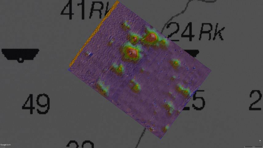 Datos de área de estudio de ANTX recopilados por Iver UUV de L3 (mosaico de sonar de barrido lateral con superposición de magnetómetro) (Imagen: L3 OceanServer)
