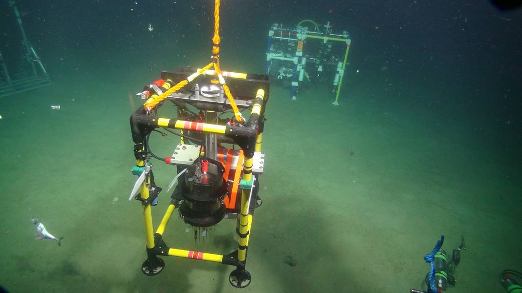 Der Mikroprofiler misst die Sedimentchemie mit einer Auflösung von Mikrometern, indem Elektroden über einen Zeitraum von einer Stunde langsam in die Sedimente eingeführt werden. Mit diesem Instrument können wir auch kleine Veränderungen untersuchen, die in den Sedimenten auftreten, wenn sich das Kohlendioxid in den Sedimenten auflöst. Bild: Copyright STEMM-CCS Projekt