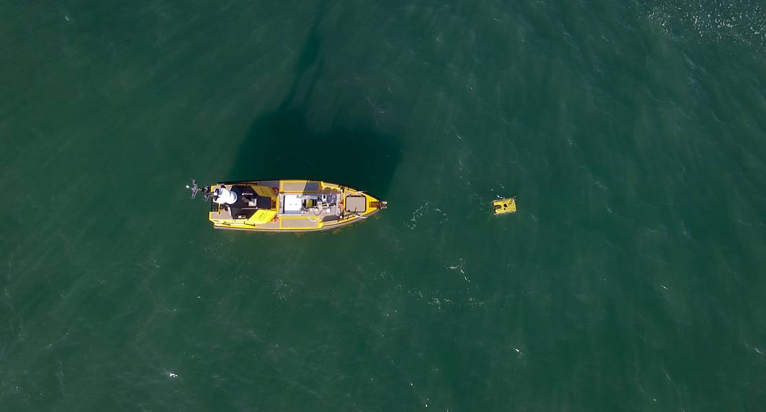 L3 Harris C-Worker 7 do Reino Unido trabalhando com um ROV na costa sul do Reino Unido. Fotos da L3 Harris UK.