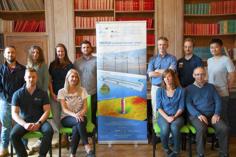 Am 4. Juni 2018 trafen sich Forscher bei HR Wallingford, um PROTEUS, ein neues EU-Hydralab + -Projekt, zu starten, das darauf abzielt, das Design von Kolkschutz um Offshore-Windkraftanlagen-Monopiles zu verbessern. (Foto: HR Wallingford)