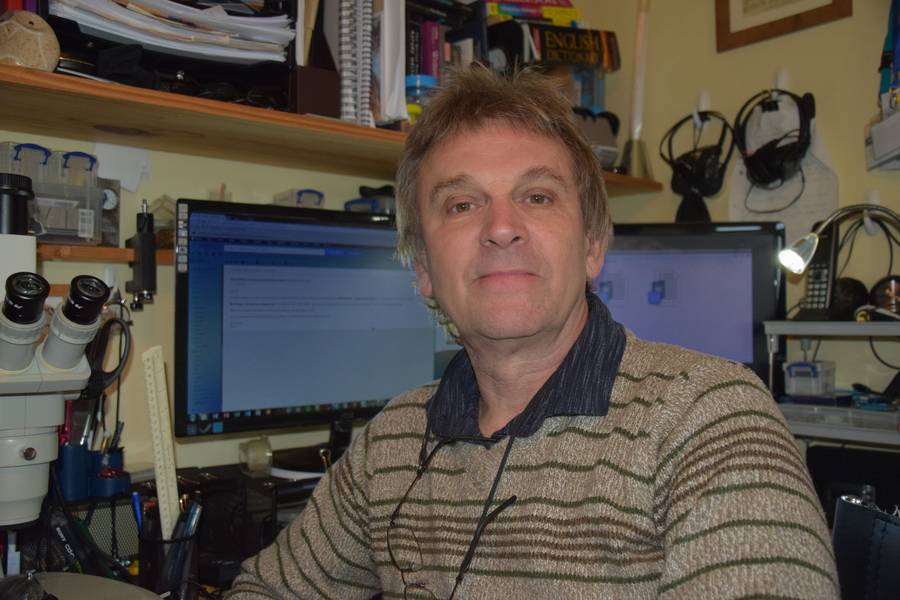 Kelvin Boot es un comunicador científico que trabaja con el Laboratorio Marino de Plymouth y actualmente se dedica a la transferencia de conocimientos para el proyecto STEMM-CCS financiado por la UE.