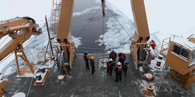 US Coast Guard Foto von Petty Officer 3. Klasse Lauren Steenson