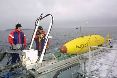Ein Hugin AUV wird gestartet (Courtesy Kongsberg)