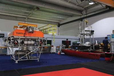 Enabler de mineração: Lander TURTLE do INESC TEC (em um compartimento de equipamentos e subindo para manutenção). Foto: INESC TEC