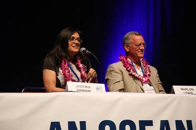 Dr. Jyotika Virmani y Dr. Marlon Lewis en OceanObs'19. Foto: OceanObs'19