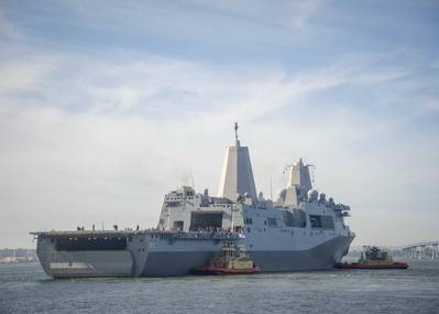 USS Anchorage parte de San Diego para realizar pruebas con la NASA en la costa del sur de California como parte de un esfuerzo para practicar la recuperación de la nave espacial Orion en un entorno de océano abierto (foto de la Marina de EE. UU. Por Jesse Monford)