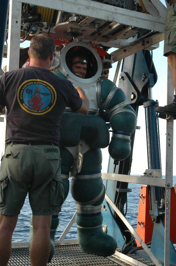 Foto da Marinha dos EUA pelo especialista em comunicação de massa Seaman Chelsea Kennedy