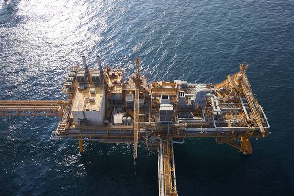 Inspección offshore para Dubai Petroleum. Foto: Cyberhawk