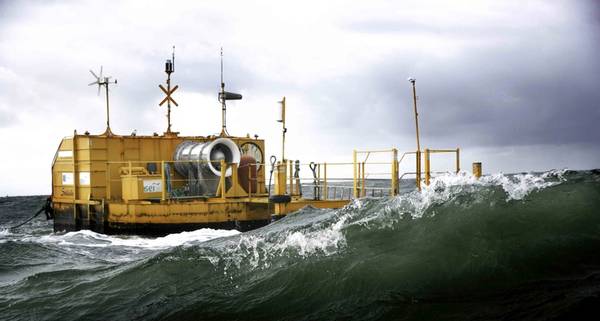نموذج أصغر تم اختباره في خليج غالواي ، أيرلندا. (الصورة: المحيط الطاقة)