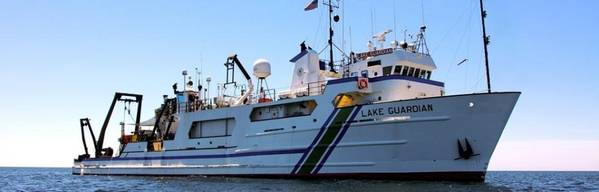 180-футовый RV Lake Guardian является крупнейшим исследовательским судном в парке EPA и крупнейшим исследовательским судном, работающим на Великих озерах. В нем есть причал для 41 человека, в том числе 14 членов экипажа и 27 приглашенных ученых. (Фото: EPA)