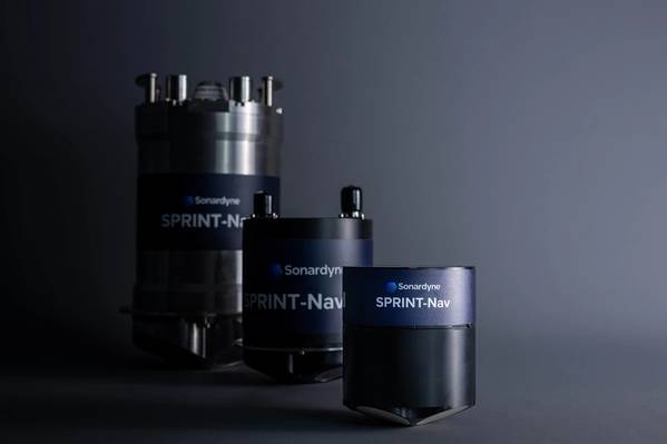 新型 SPRINT-Nav 系列混合声学惯性导航仪。图片来源：Sonardyne International Ltd