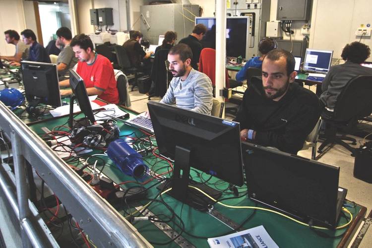 CMRE scientist at work in the Main Lab on board NRV Alliance. (Photo: CMRE)