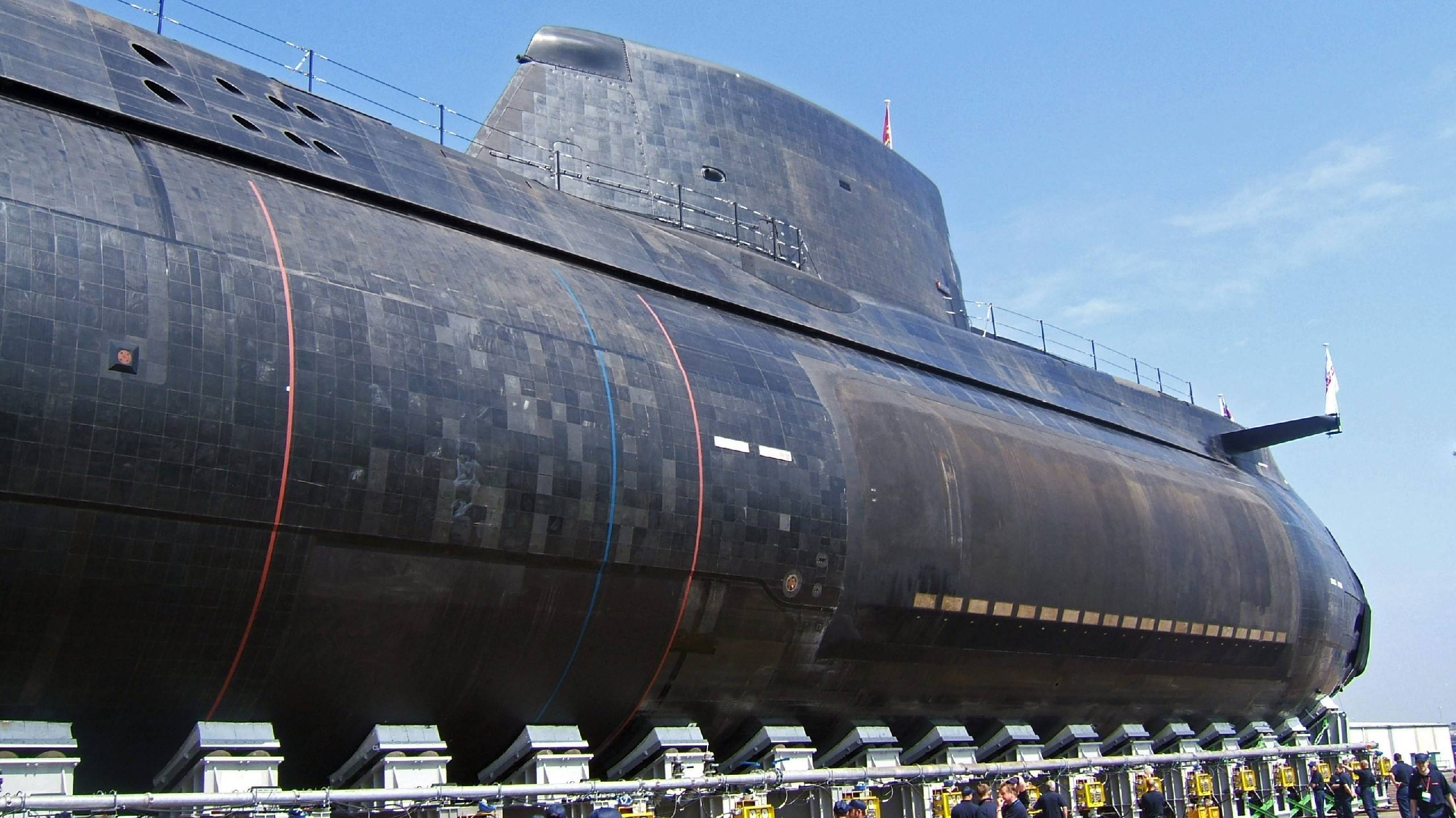 submarine sonar array