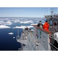 US Warship in Ice: Photo credit USN