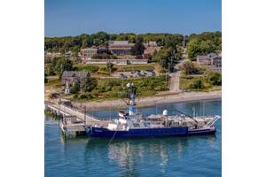 R/V Endeavor. Credit: URI Photo