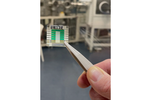 The world’s first fully functioning proof-of-concept quantum battery  (Images courtesy of CSIRO)