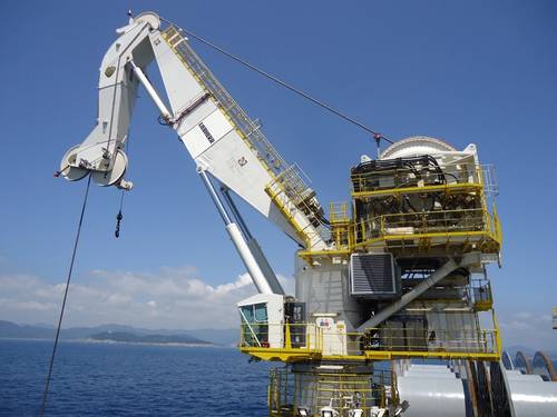 RL-K 7500 subsea crane in operation.