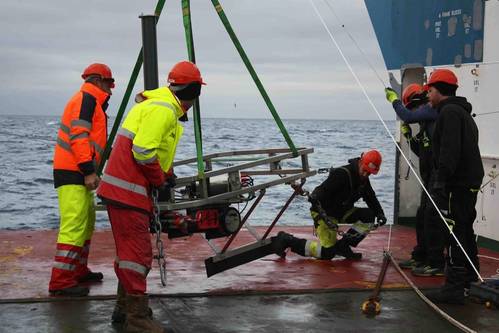Deployment of the FluxCAM. © NOC