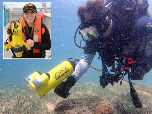 CH2M diver with Fishers DHC-2, Inset – Grieg Seafarms aquaculture technician with Fishers DV-2 drop video (Photo: JW Fishers)