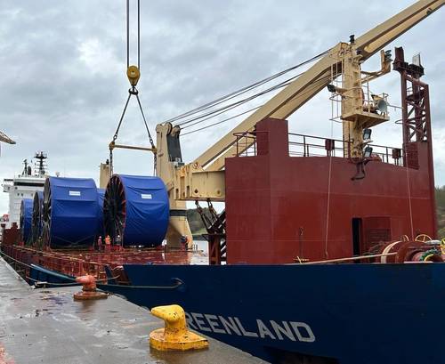 Flexible pipelines coils being loaded in England (Credit: Enauta)