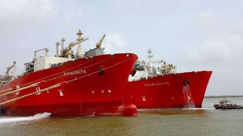 FSRUs Exquisite and Excelerate performing first ship-to-ship LNG transfer in Pakistan. (Photo: Excelerate Energy L.P.)
