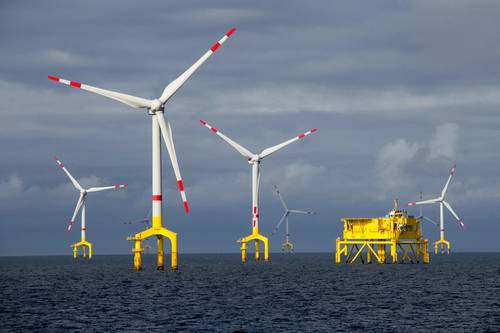  A U.S. government auction for three wind leases off the coast of Massachusetts ended on Friday with record-setting bids totaling more than $400 million from European energy giants including Royal Dutch Shell Plc and Equinor ASA.. Photo: 
© benoitgrasser/AdobeStock