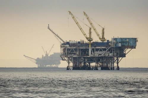 Illustration - Offshore platforms in California - Credit:Patrick/AdobeStock