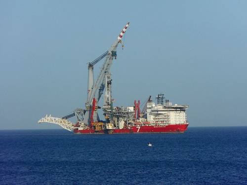 Illustration: A Subsea 7 vessel - Image by SV1XV, Ipernity - Shared under CC BY 3.0 license