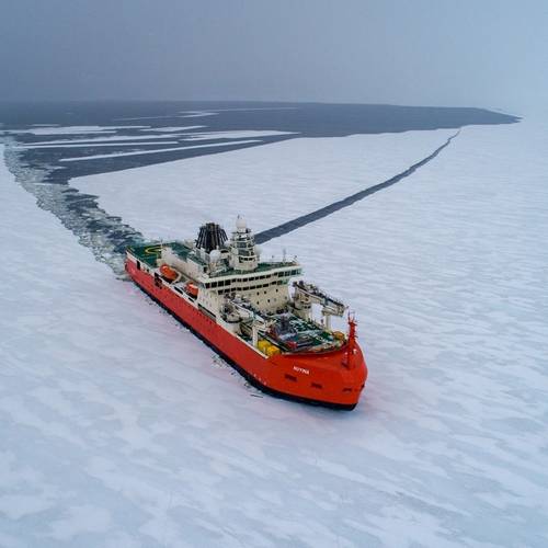 Images courtesy of Australian Antarctic Program