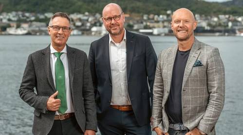 Knut Jølberg from TESS Subsea & Engineering, Kristian Karlsen from Connector Subsea Solutions and Ronny B. Johnsen from HTC Dynamics (Credit: Veronika Stuksrud / Fotova)