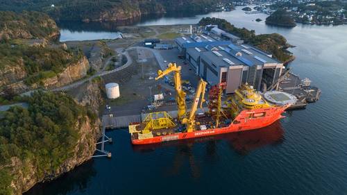 Load-out of pump station at OneSubsea, Horsøy near Bergen. (Photo: Jan Arne Wold & Audun Skadberg / Equinor ASA)