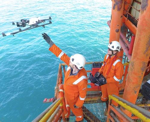 Offshore man with drone (Photo: Cyberhawk Innovations)