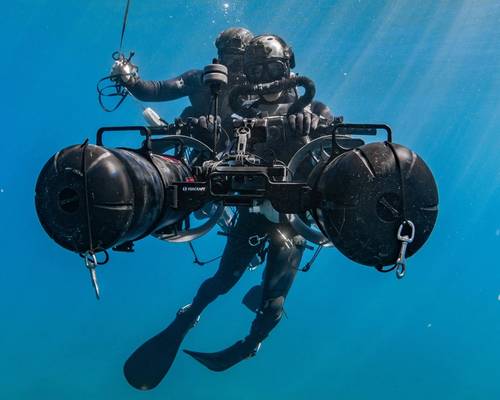 Sailors assigned to various Naval Special Warfare (NSW) commands operate a Diver Propulsion Device during high-altitude dive training. NSW is the nation’s premiere maritime special operations force that extends the Fleet and Joint Force’s reach for collection and lethality, delivers all domain options to undermine our enemies’ confidence, and strengthens diplomatic leverage. (U.S. Navy photo by Mass Communication Specialist 2nd Class Alex Perlman/Released)