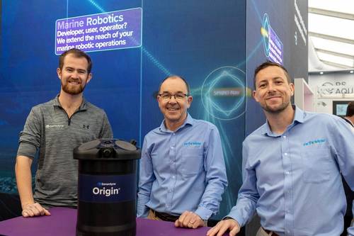 L-R. Will Reis, Sales Manager, Sonardyne, Brett Merritt, CEO, Echoview and Mike Palin, Regional Sales Manager (Europe), Echoview with an Origin 65 ADCP. Credit: Sonardyne
