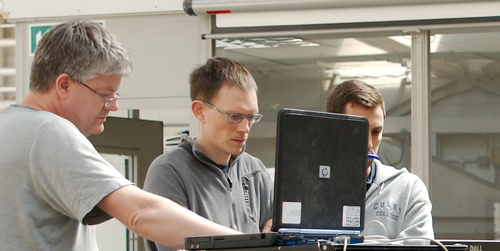 SeeByte’s Mark Payne tests CoPilot’s survey control using Heriot-Watt University’s Seaeye Falcon ROV. No hands required. (Photo: SeeByte)