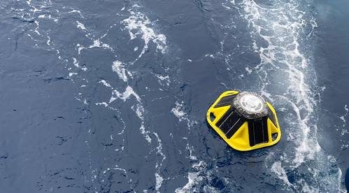A small solar-powered wave buoy casts off into the ocean.
Source: UWA
