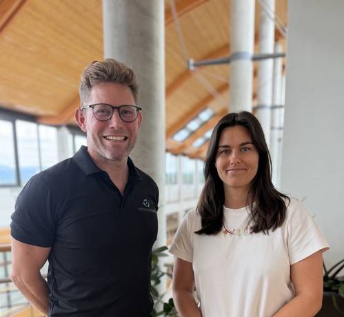  Tor Østervold, CEO of ECOsubsea and Abigail Robinson, Chief Sustainability Officer at ECOsubsea.

                    

                                 Photo credit: ECOsubsea