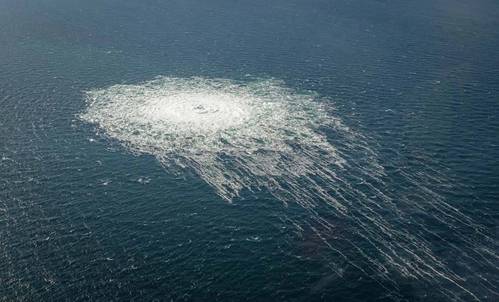 The gas leak at Nord Stream 2 in September seen from the Danish F-16 interceptor on Bornholm. Photo: Danish Defence