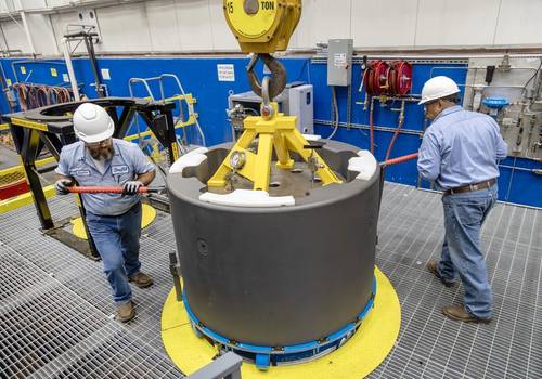 
SwRI’s new 30-inch pressure vessel takes roughly two minutes to close. Similar vessels can take 30 to 45 minutes. The vessel accommodates testing at pressures of up to 16,500 psig, simulating the deepest ocean regions. (Credit: SwRI)