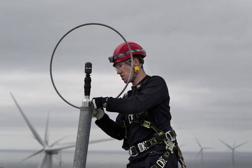 Technician Working Onsite (Credit:MHI Vestas Offshore Wind)