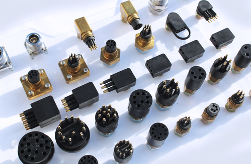 Underwater bulkhead connectors and mating in-line connectors come in a myriad of shapes, sizes and pin patterns from several companies. The system designer is faced with a daunting challenge to select the one best suited to their application. Credit: HPA Subsea