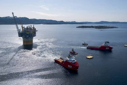 DOF vessels Skandi Vega and Skandi Iceman involved in offshore operations (Photo courtesy of Equinor, by Espen Roennevik, Roar Lindefjeld)