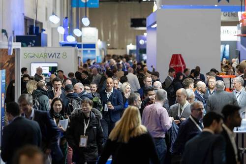 © Visitors fill the aisles at London's ExCeL for Oceanology International in 2024. © Oceanology International