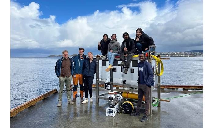 The Blueye Autonomy project from left to right: Ambjørn Grimsrud Waldum, Leonard Günzel, Gabrielė Kasparavičiūtė, Ai-Nhi Hoang, Jenny Krokstad, Md Shamin Yeasher Yousha, Dana Yerbolat, Abubakar Aliyu Badawi. Missing on the picture: Martin Ludvigsen, Celil Yilmaz, Mahmoud Hussein Abdelrazik Hassan, Elena Marie Kirchman.
© Leonard Günzel