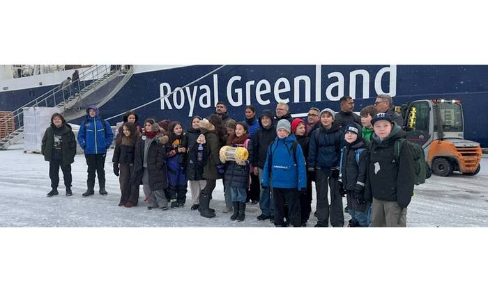 The capsules in Greenland are being launched from two Royal Greenland trawlers, Avatoq and Kaassassuk. © Knud Olsen Egede / Royal Greenland