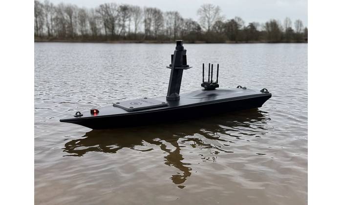 FLANQ unveils Q-RECON: a European-designed and manufactured expeditionary USV, engineered for rapid deployment and short-duration surveillance and reconnaissance missions. © FLANQ