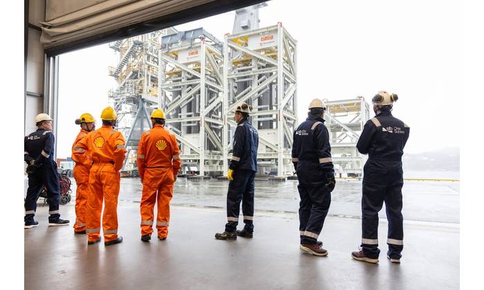 Load out of compressor station cooler modules and flow control module  at OneSubsea Horsoy, witnessed by Shell and OneSubsea team (Credit: Shell)