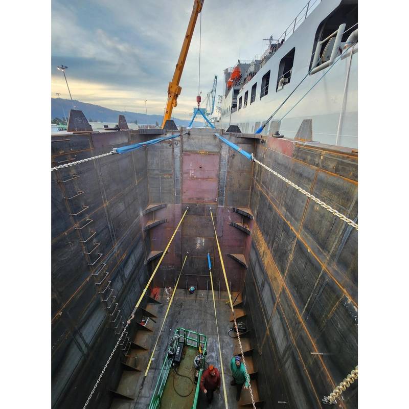 SGS Completes In-Water Thruster Install, Rudder Bushing Replacement