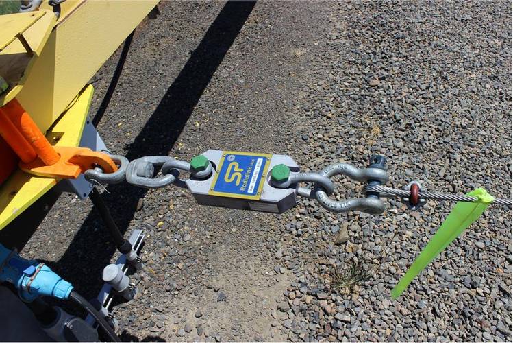 A 2.5-ton capacity SP Radiolink plus load cell measures tension on the line. (Photo: Straightpoint)
